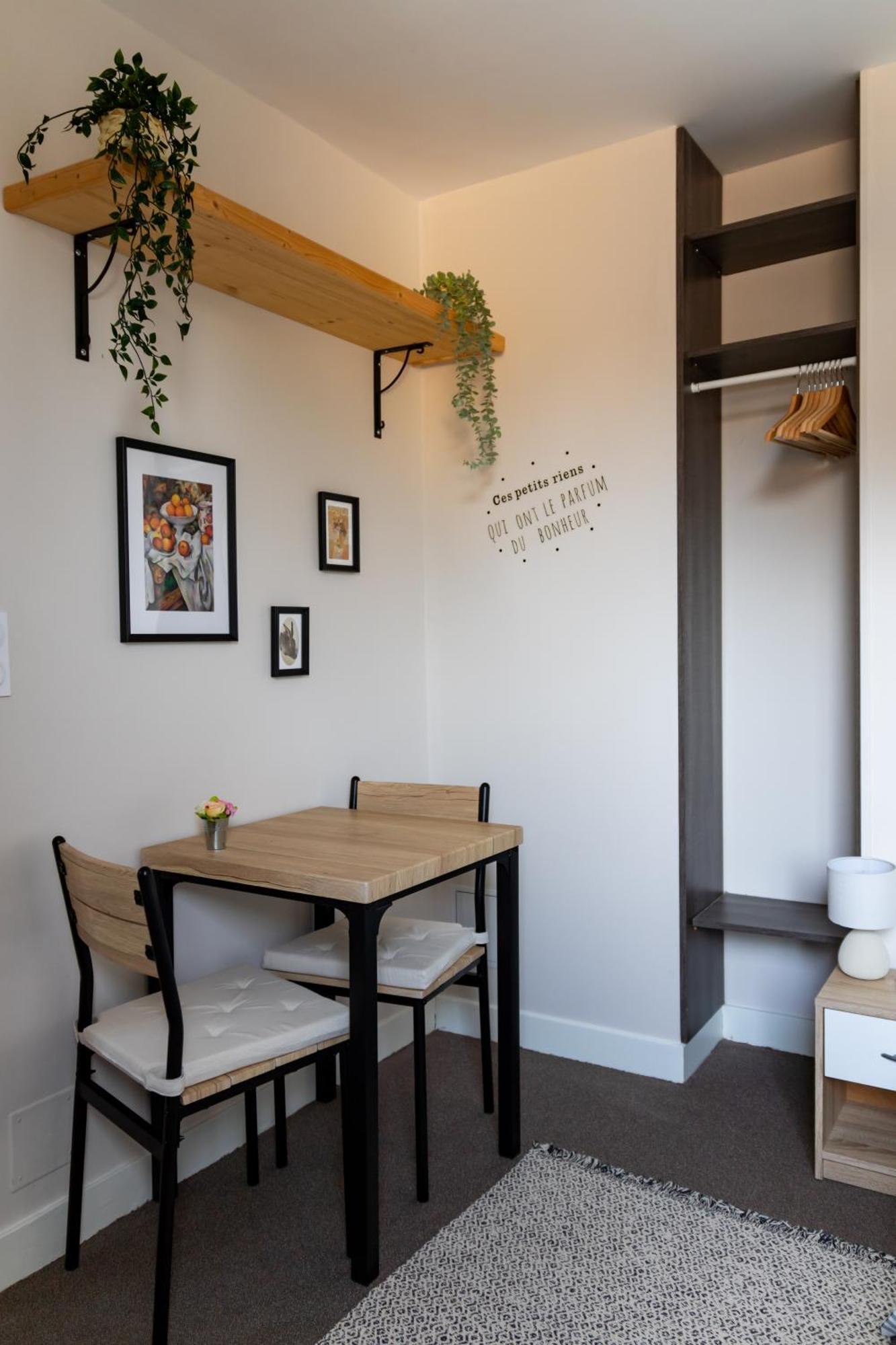 Hotel Les Tourterelles Vendôme Habitación foto