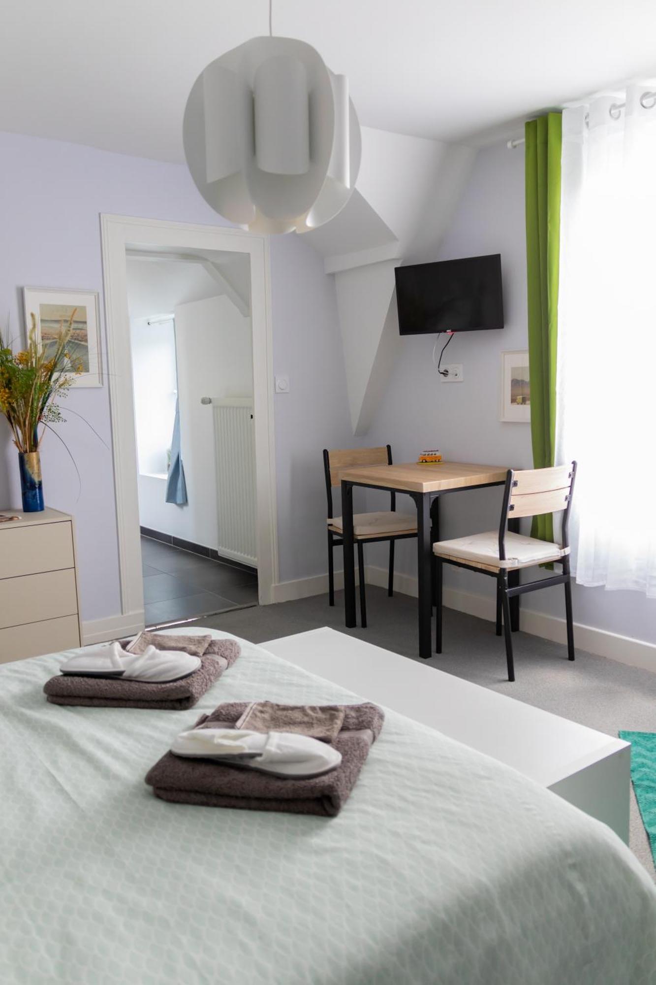 Hotel Les Tourterelles Vendôme Habitación foto